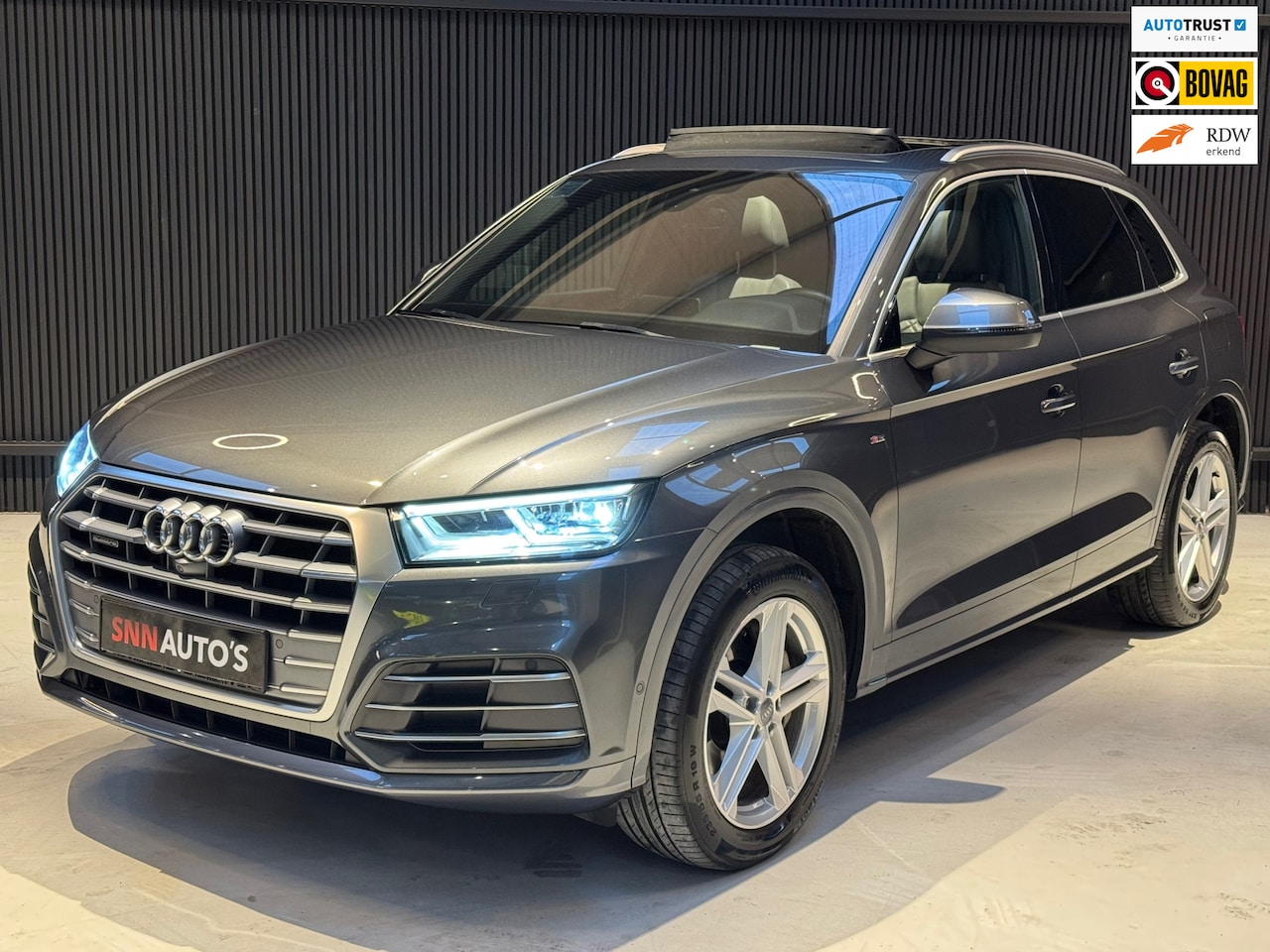 Audi Q5 - 50 TFSIe Quattro S-Line Pano Massage Trekhaak - AutoWereld.nl