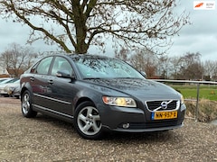 Volvo S40 - 1.6 D2 S/S Business Edition | Cruise + Clima nu € 4.750,