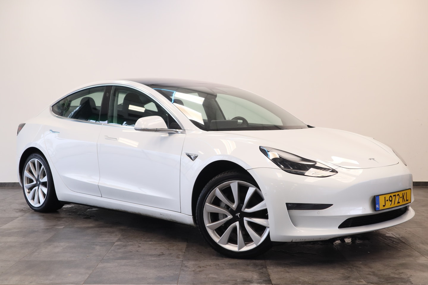 Tesla Model 3 - Long Range RWD Long Range AWD 75 kWh Full Self-Driving Capability - AutoWereld.nl