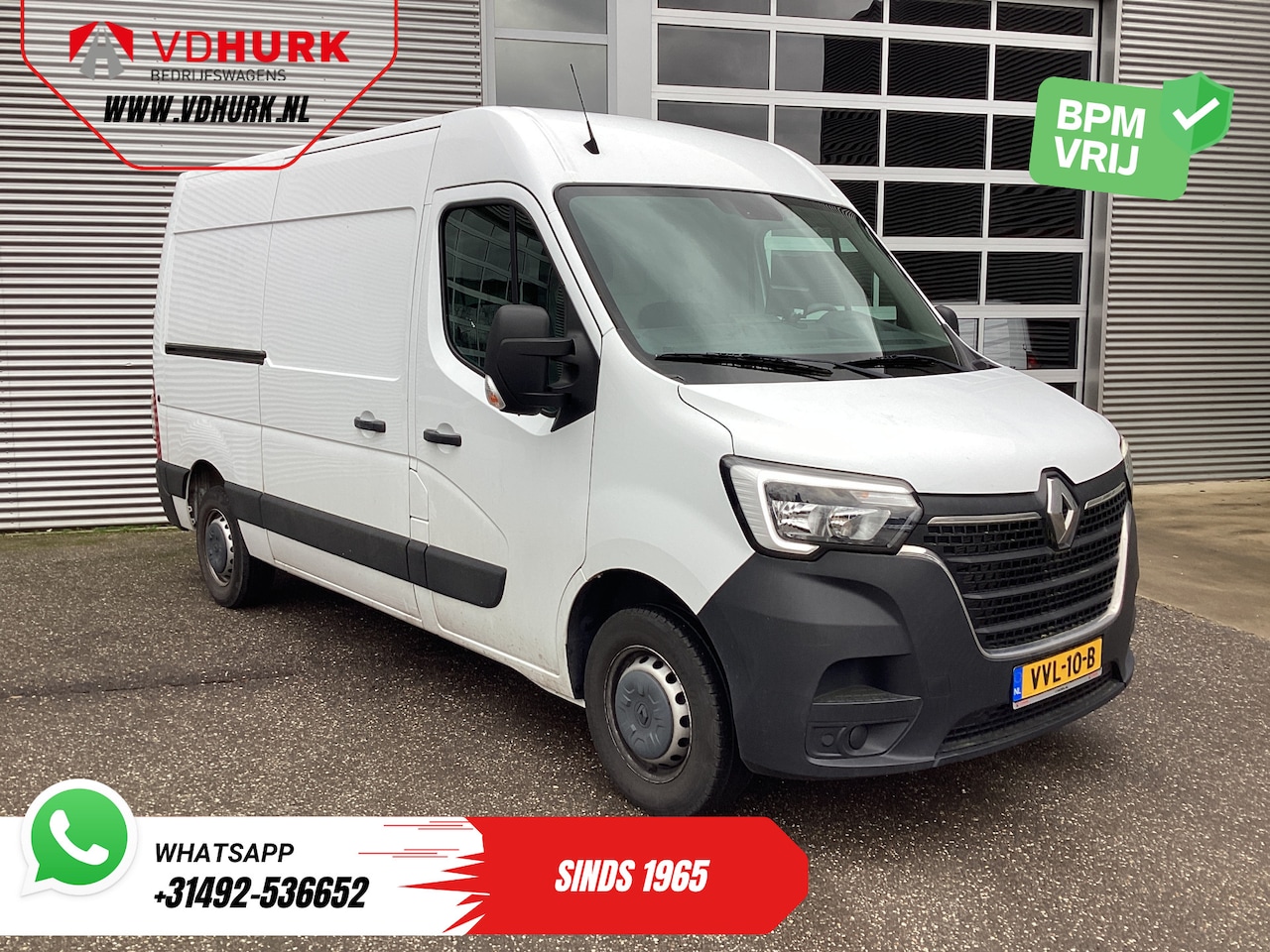 Renault Master - T35 2.3 dCi 145 pk L2H2 NL Auto/ 2.5t Trekverm./ Airco/ Camera/ Cruise/ Trekhaak - AutoWereld.nl