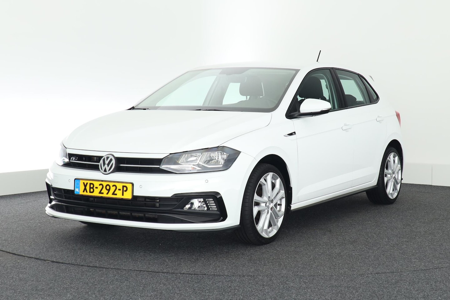 Volkswagen Polo - 1.0 TSI 95pk R-Line Highline Trekhaak Navigatie Parkeersensoren - AutoWereld.nl