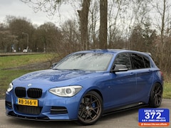 BMW 1-serie - M135i xDrive Executive 424PK/Liefhebber/Carbon
