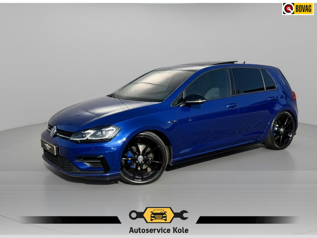 Volkswagen Golf - 1.5 TSI Highline R-Line * Panorama * Bearlock * NL Auto * Virtual Cockpit * 19 inch velgen - AutoWereld.nl