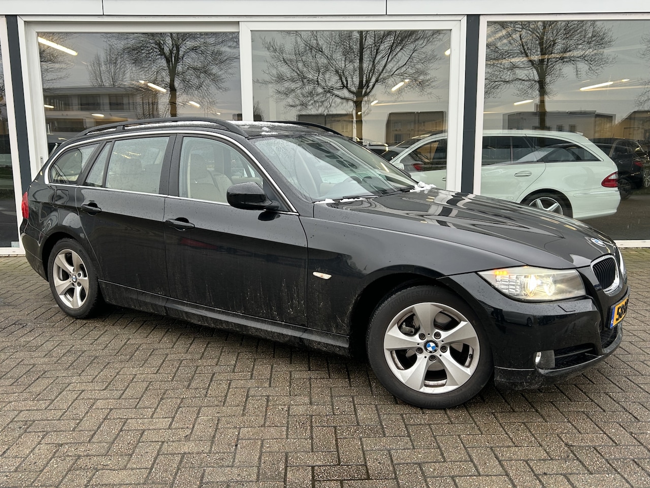 BMW 3-serie Touring - 316i Business Line MOTOR KAPOT !   LMV / PDC achter / Leder / Cruise / Clima - AutoWereld.nl