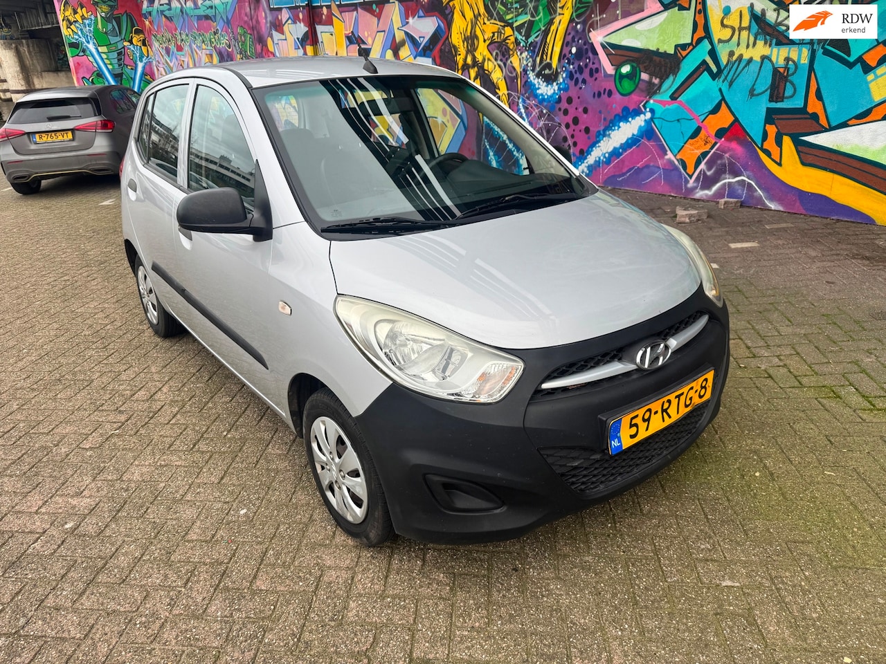 Hyundai i10 - 1.1 Pure met 124.000 km nap boeken aanwezig stereo stuurbekrachtiging bouwjaar 2011 leuke - AutoWereld.nl