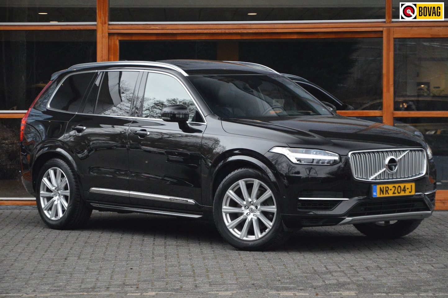 Volvo XC90 - T8 Inscription | Luchtvering | Bowers & Wilkons | Trekhaak | Top onderhouden | Stoelverwar - AutoWereld.nl