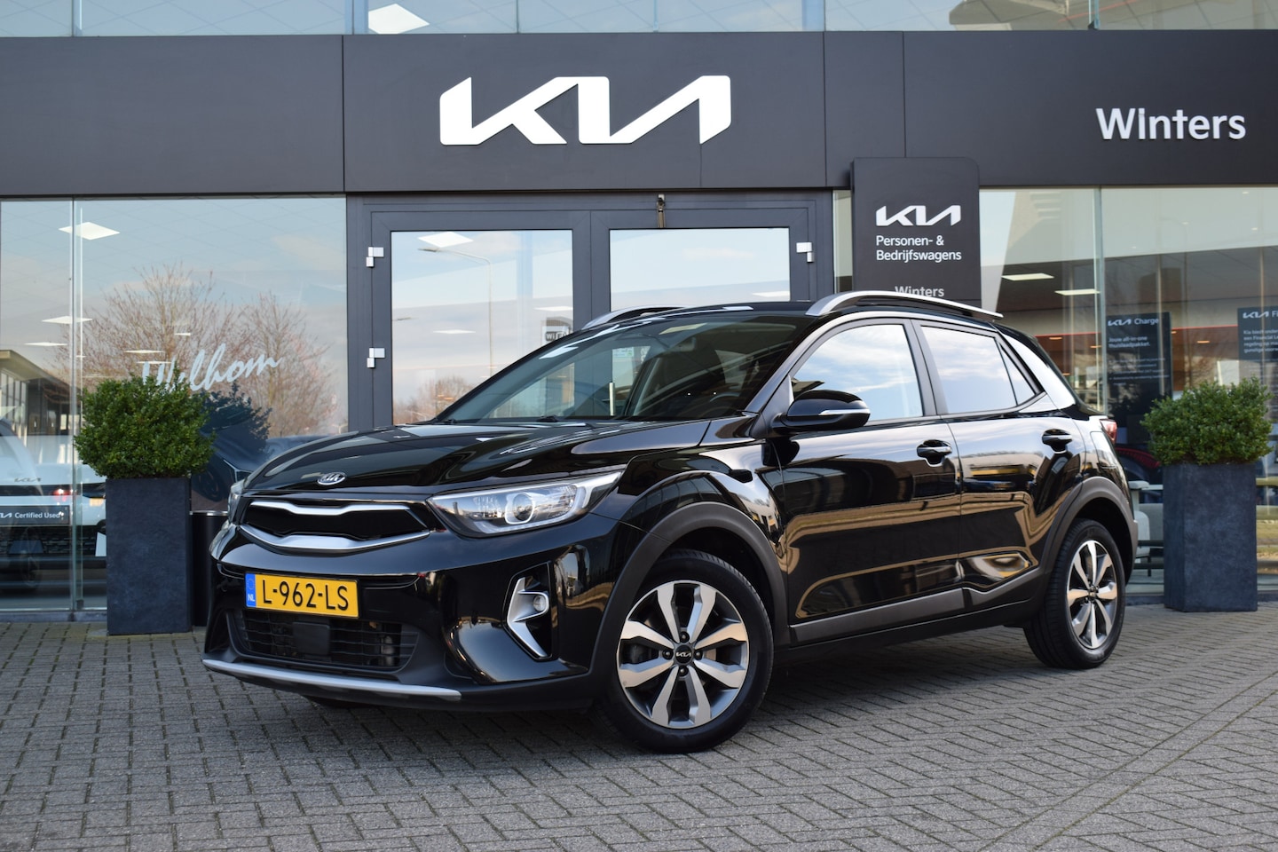 Kia Stonic - 1.0 T-GDi MHEV DynamicPlusLine | Cruise Control | Climate Control | Camera | Navigatie | T - AutoWereld.nl