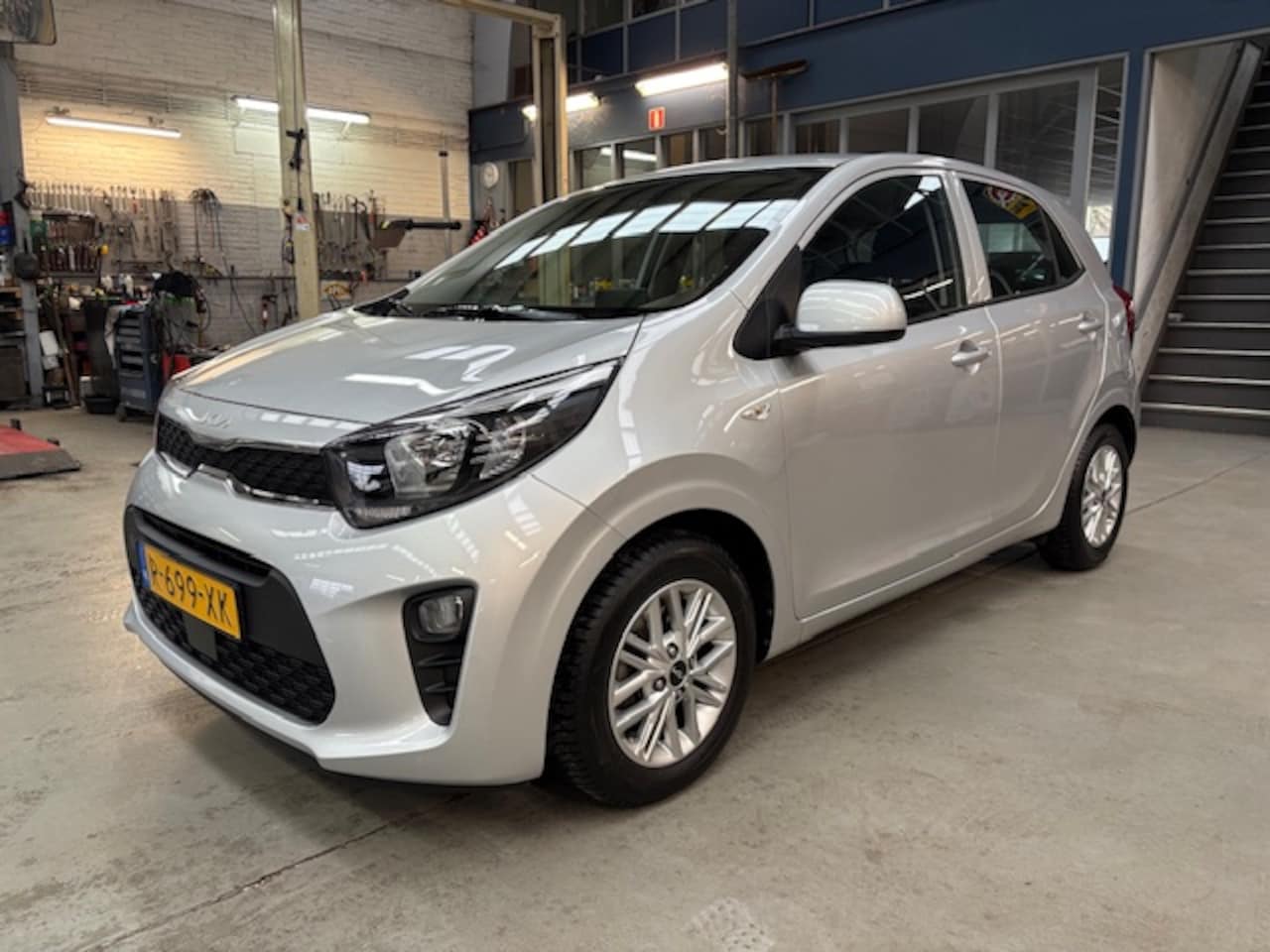 Kia Picanto - 1.0 DPi AMT 67pk 4-zits DynamicLine | Apple carplay / Android auto | Camera | Cruise contr - AutoWereld.nl