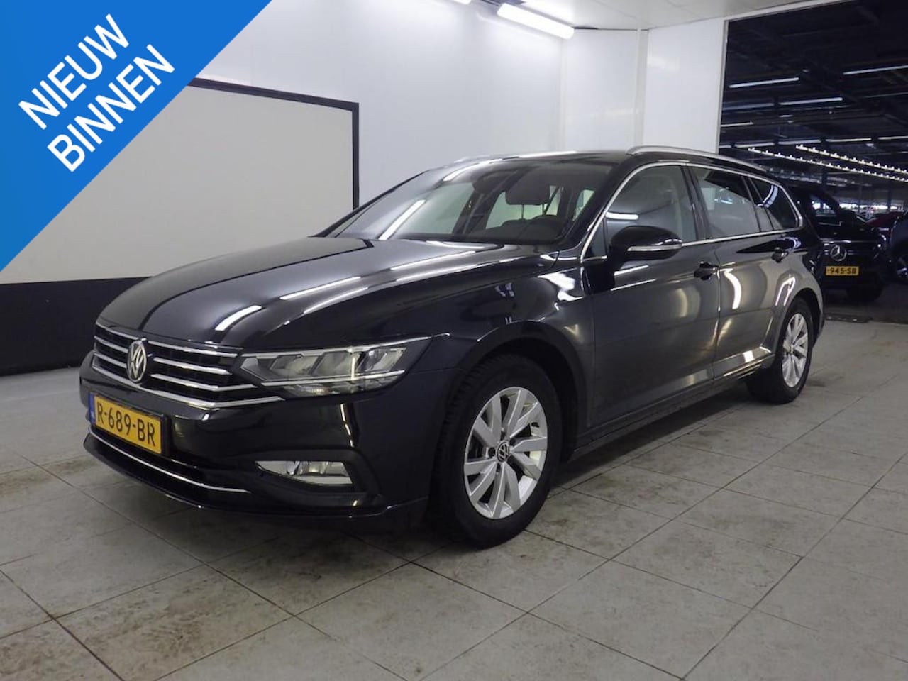 Volkswagen Passat Variant - 1.5 TSI BUSINESS I AUTOMAAT I P-CAMERA I ADAPTIVE CRUISE CONTROL I NAVIGATIE - AutoWereld.nl