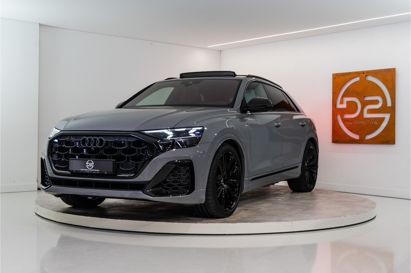 Audi Q8 - 60 TFSI E Quattro S-Edition Competition 490PK | Nardo | 3D B&O | Pano | VOL! 5 JAAR FABR. - AutoWereld.nl