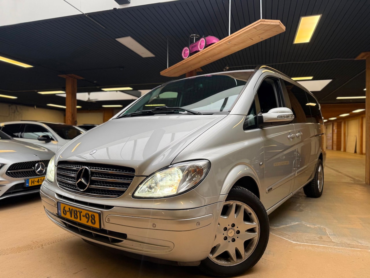 Mercedes-Benz Viano - 3.0 CDI Ambiente Lang VOL OPTION Trekhaak Camera Stoelvw - AutoWereld.nl