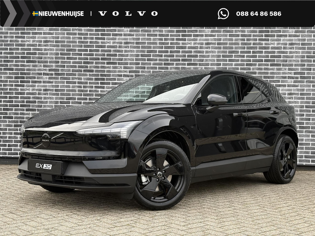 Volvo EX30 - Single Motor Ext Range Plus Black Ed Europa 69 kWh | P5 Long Range | 19" 5-spaaks Glossy B - AutoWereld.nl