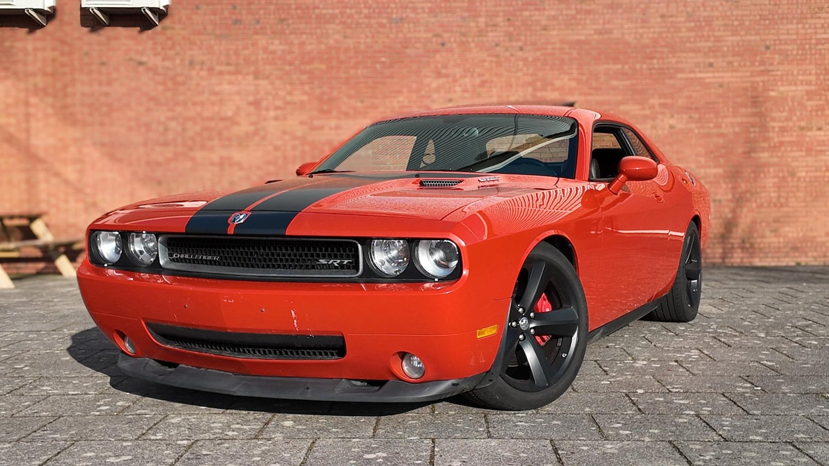 Dodge Challenger - SRT 6.1L V8 432PK 2010 - AutoWereld.nl