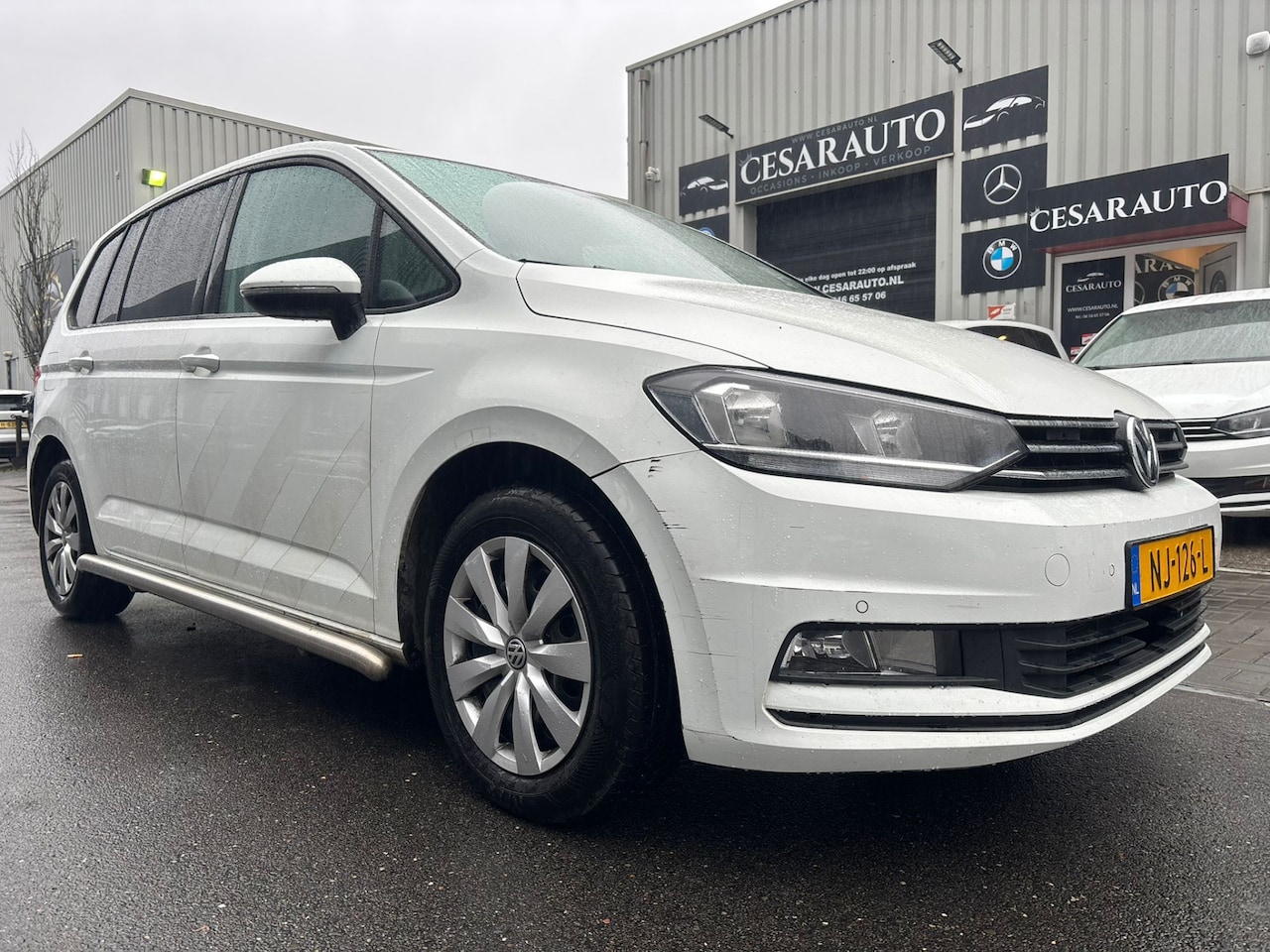Volkswagen Touran - 2.0 TDI SCR AUTOMAAT / DEALER ONDERHOUDEN - AutoWereld.nl