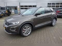 Volkswagen T-Roc - 1.5 TSI SPORT, Pano, 18 Inch, Beats, Winterpakket