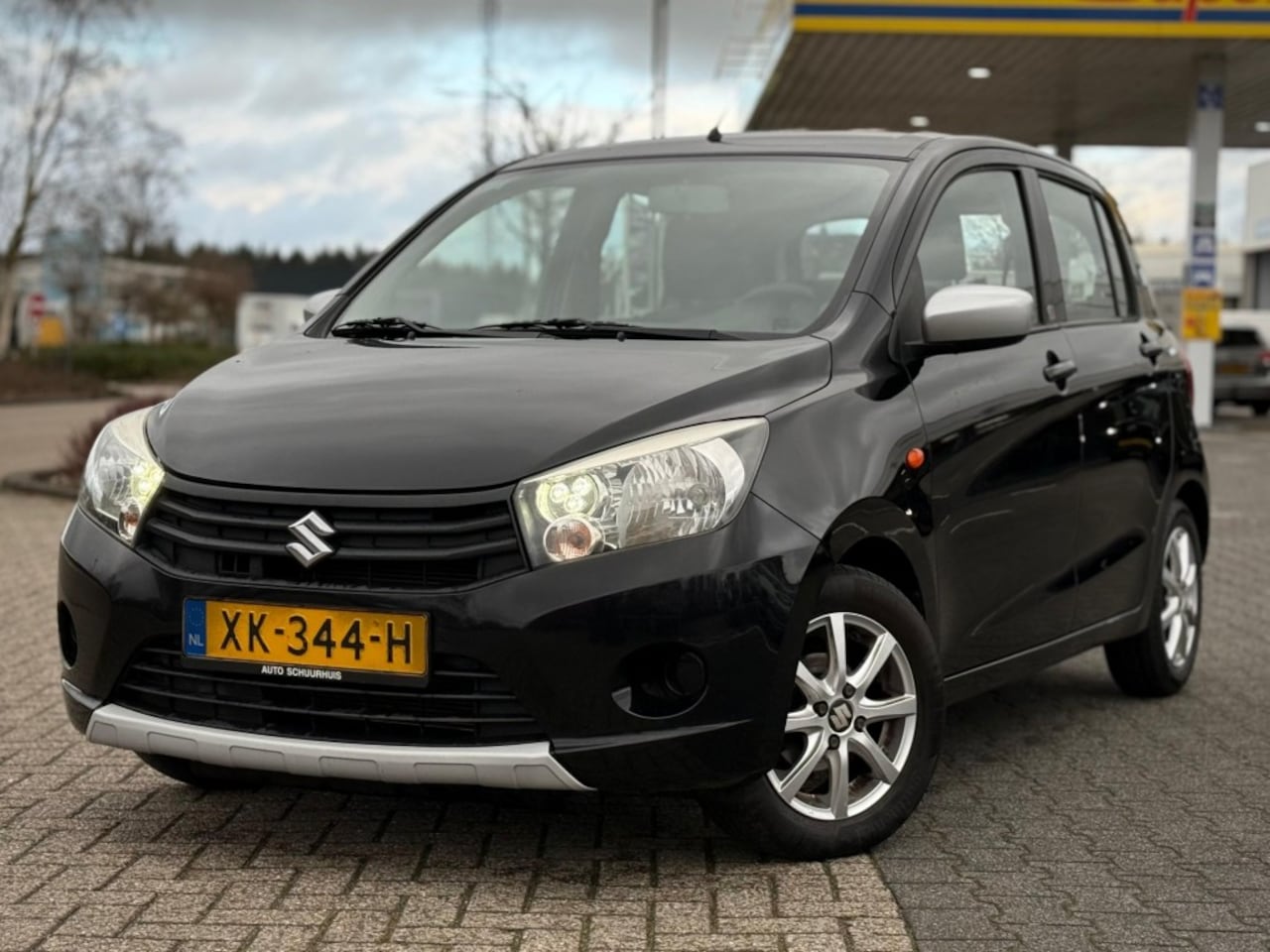 Suzuki Celerio - 1.0 COMFORT TREKHAAK 100% DEALER ONDERH. GARANTIE TOT JANUARI 2019 - AutoWereld.nl