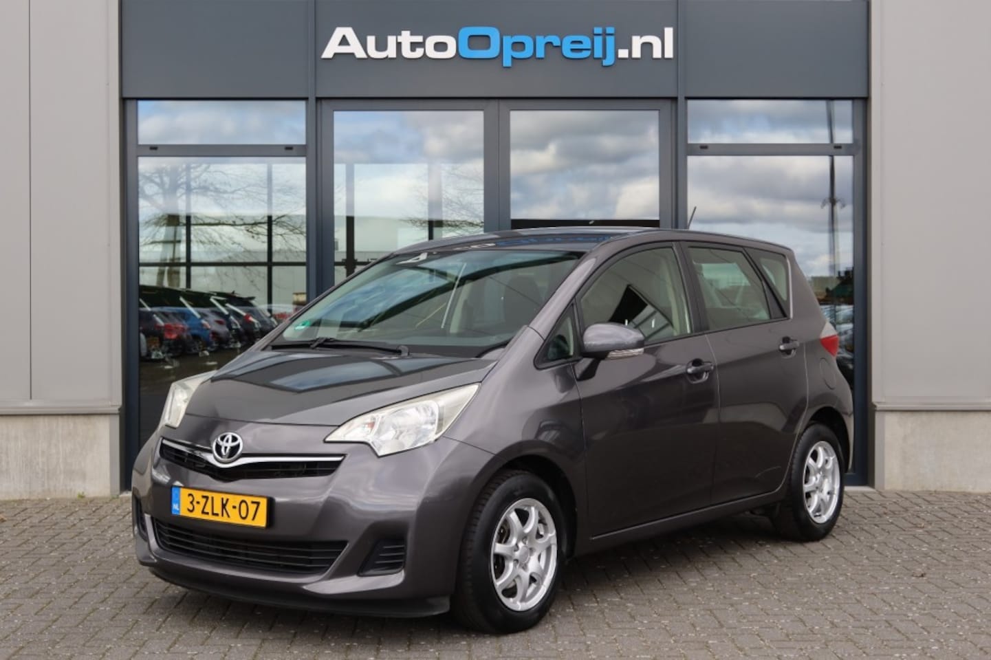 Toyota Verso S - 1.3 VVT-i Comfort Airco, Trekhaak, Dealer onderhouden - AutoWereld.nl