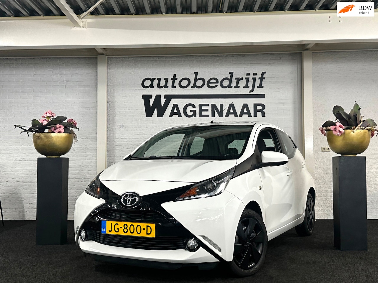 Toyota Aygo - 1.0 VVT-i x-play Navi/Camera - AutoWereld.nl
