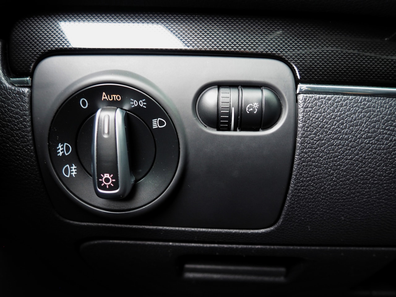 Volkswagen Golf - 1.4 TSI Highline XENON STOELVERW. TREKH.