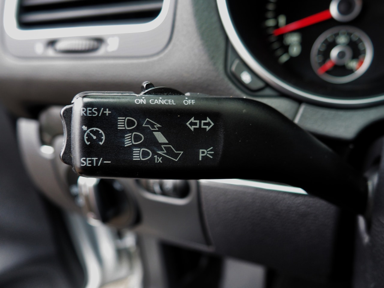 Volkswagen Golf - 1.4 TSI Highline XENON STOELVERW. TREKH.