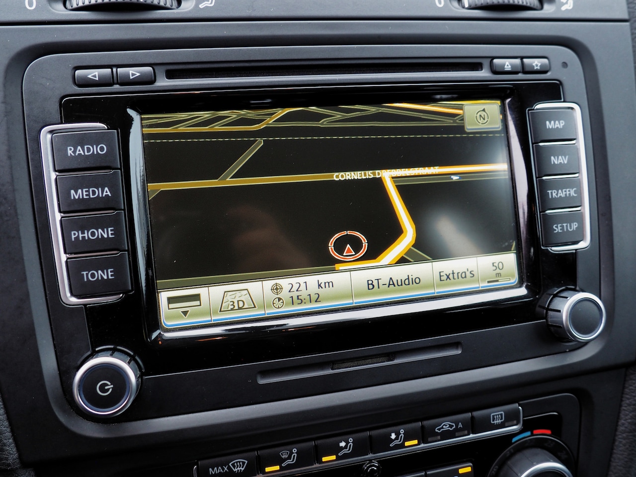 Volkswagen Golf - 1.4 TSI Highline XENON STOELVERW. TREKH.