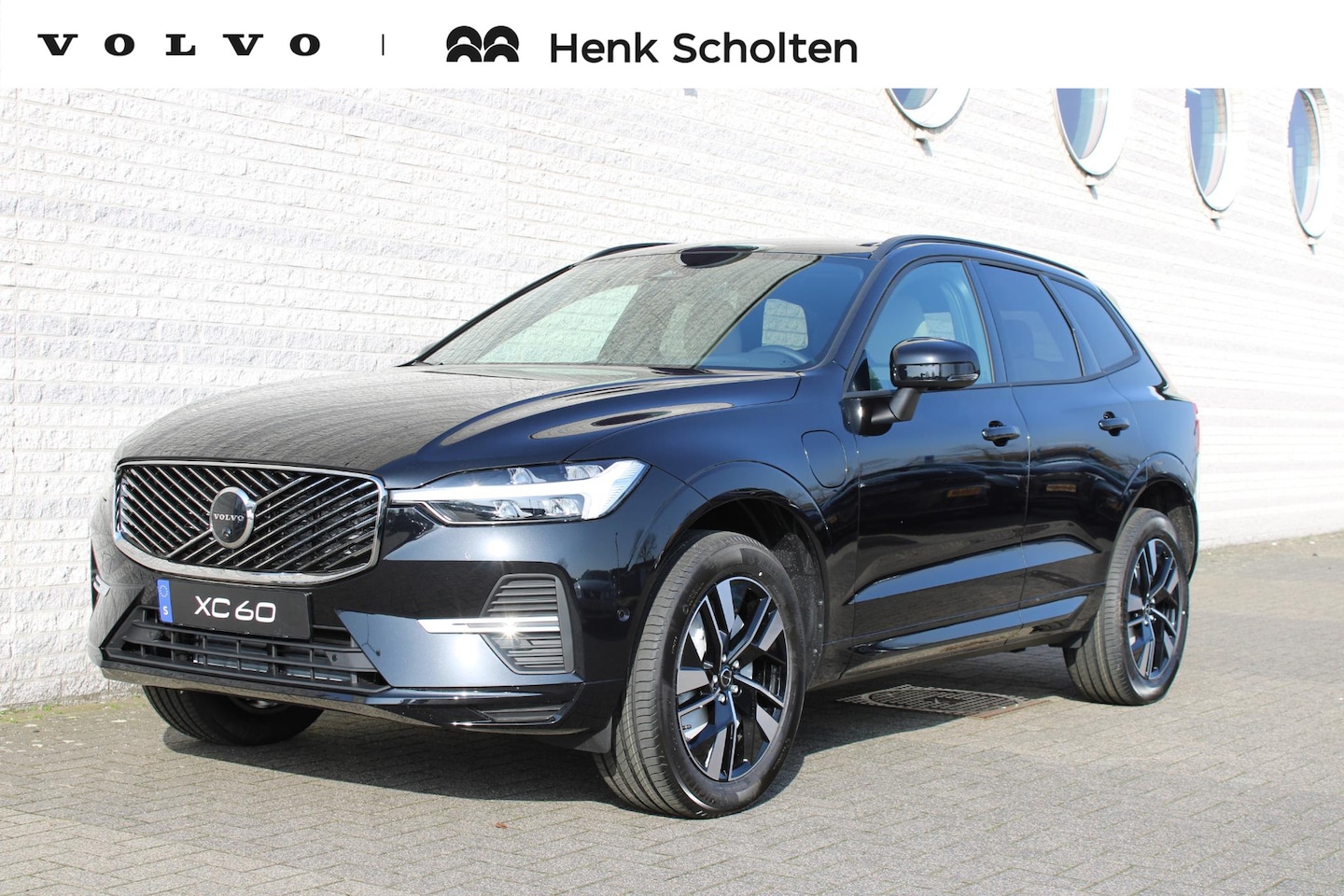 Volvo XC60 - 2.0 T6 Plug-in hybrid AWD Business Edition | Nordico Microtech Cardamom Quilted | Visual P - AutoWereld.nl