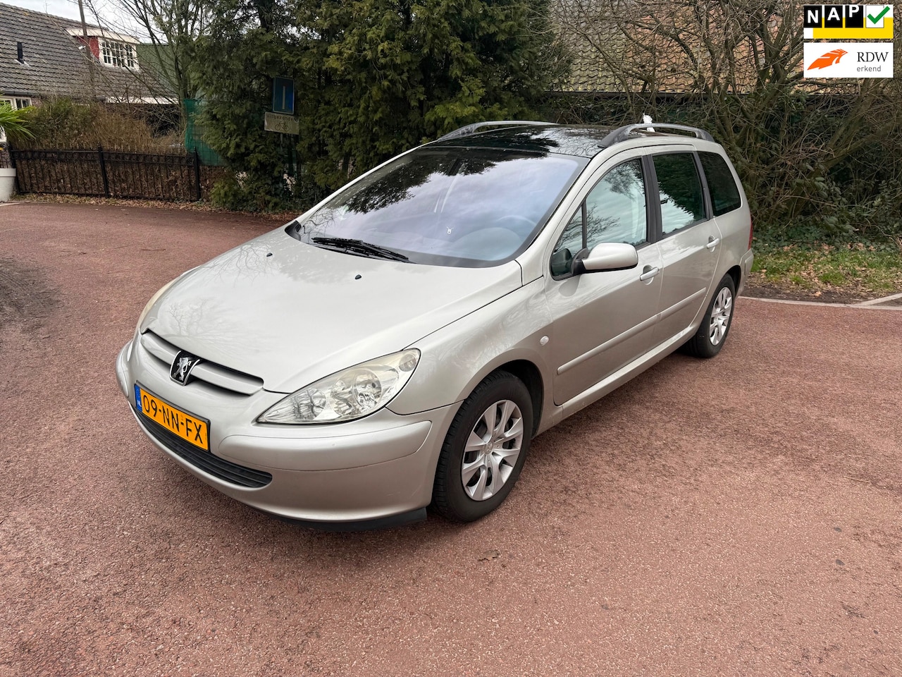 Peugeot 307 SW - 1.6 16V / Airco / Pano / 7p / Nap / Apk / PDC / - AutoWereld.nl