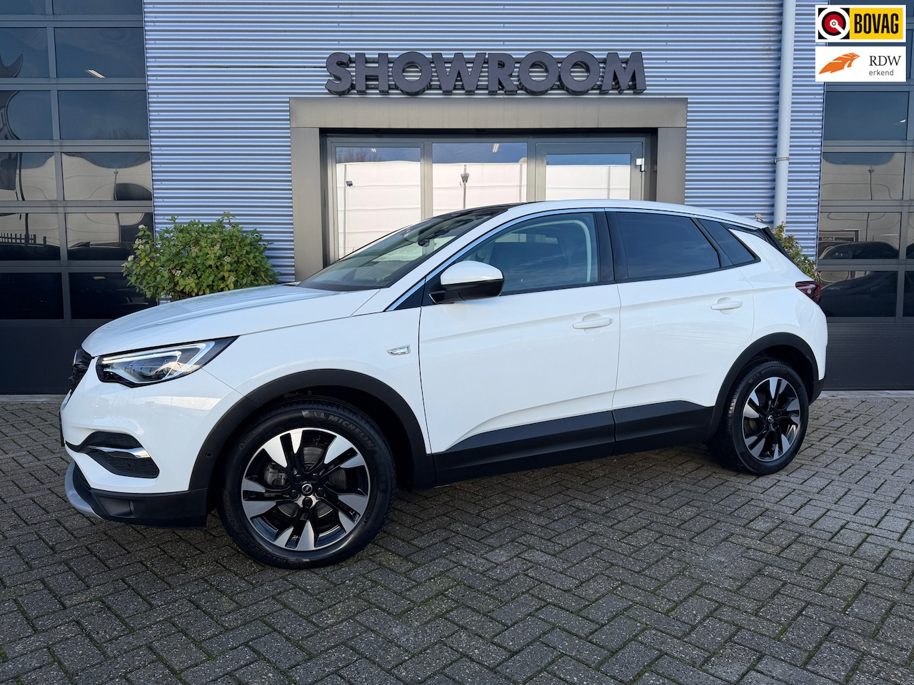 Opel Grandland X - 1.2 Turbo Ultimate Pano|Leder|Applecarplay|Stoel en Stuurverwarming - AutoWereld.nl