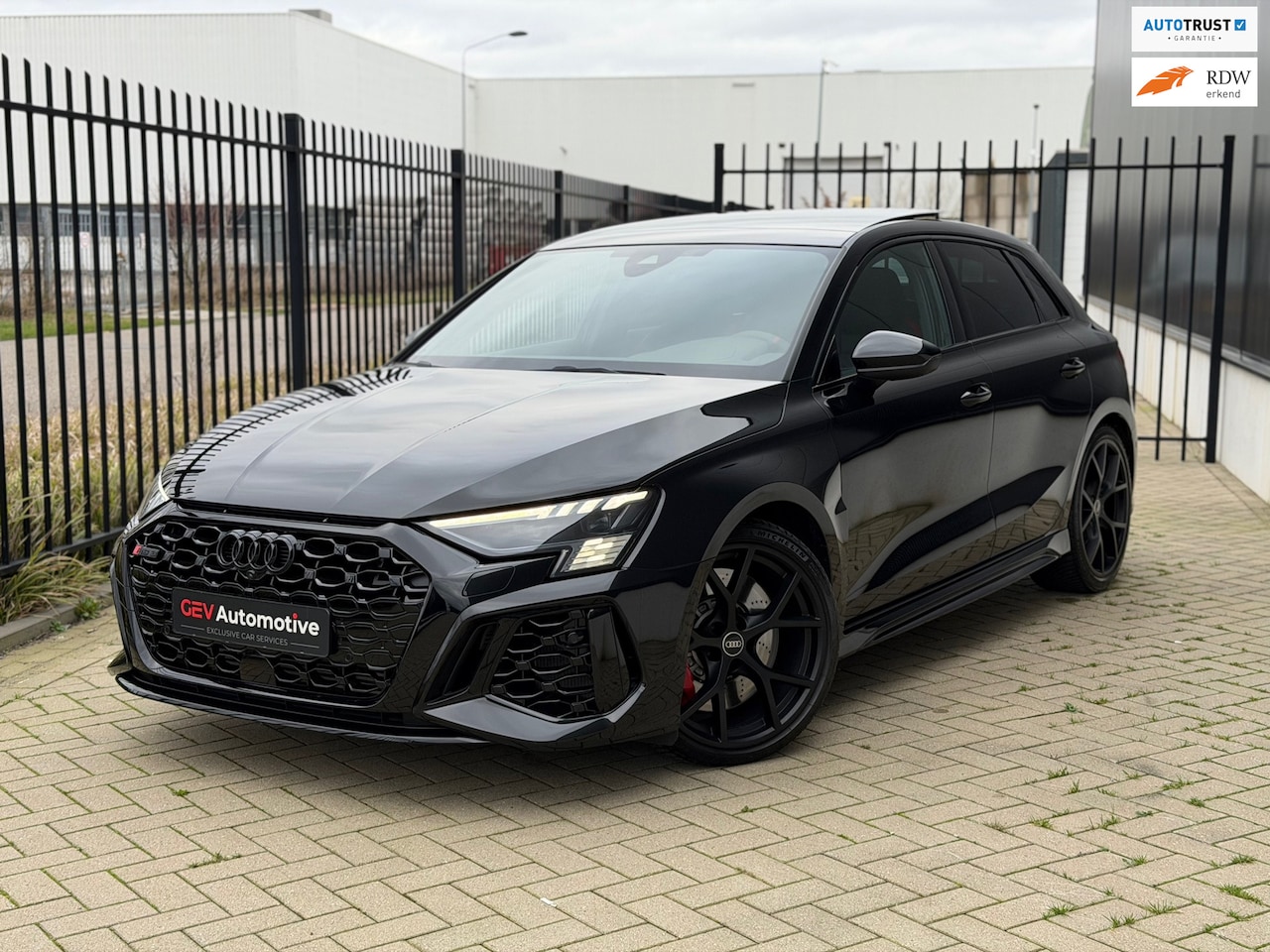 Audi RS3 - Sportback 2.5 TFSI RS 3 quattro - AutoWereld.nl