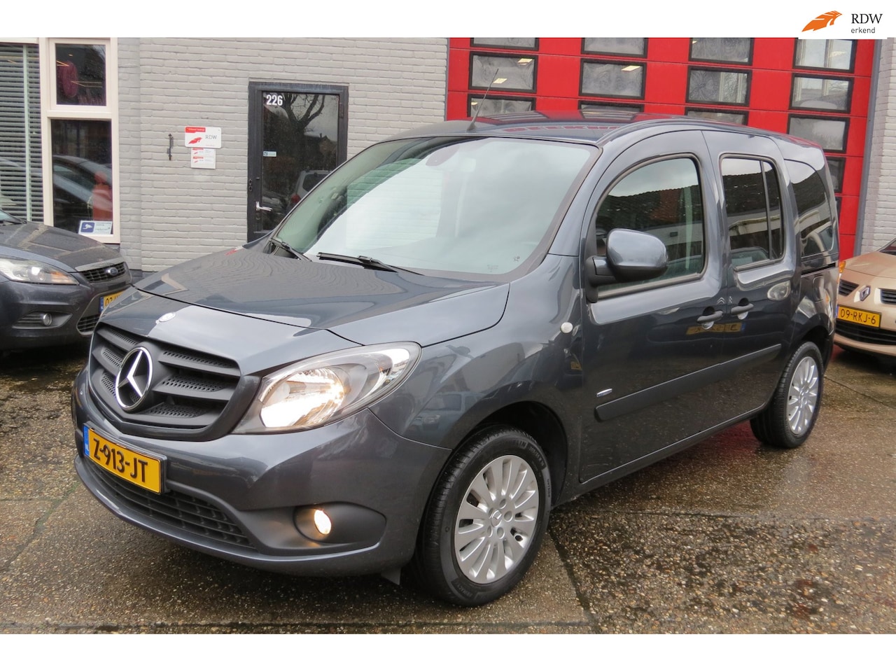 Mercedes-Benz Citan - 112 Ambiente 112 Ambiente, 128.000 km, Airco , Stoelverw ,PDC - AutoWereld.nl