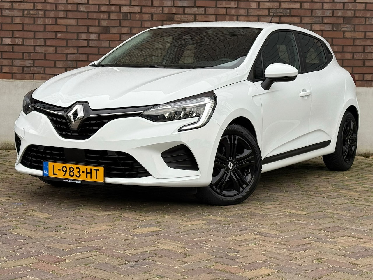 Renault Clio - 1.0 TCe / Navigatie / Apple CarPlay - Android / 1e Eigenaar / ALL-Season banden / Cruise C - AutoWereld.nl