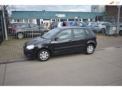 Volkswagen Polo - 1.2-12V Trendline