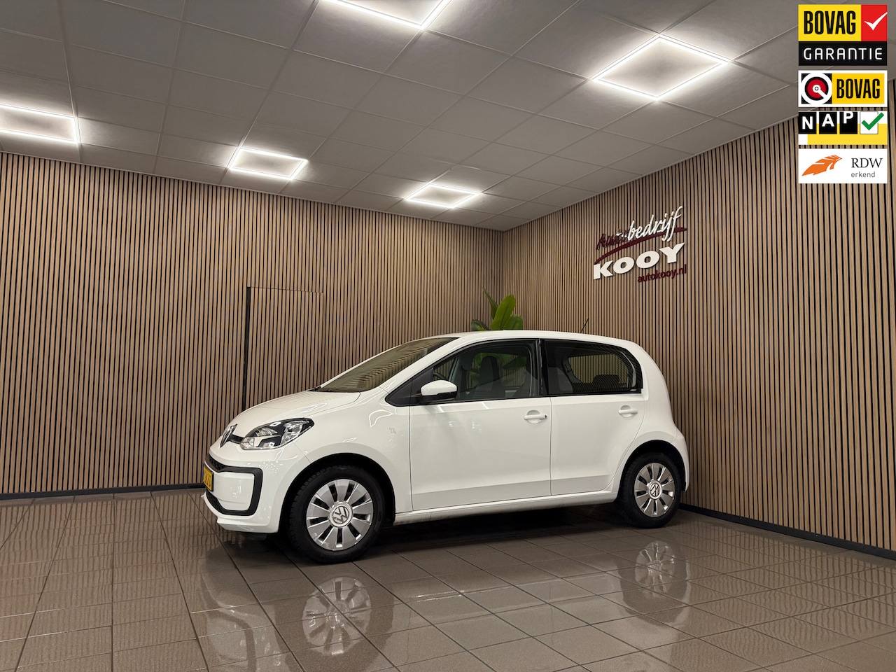 Volkswagen Up! - 1.0 BMT move up! * Automaat / Airco / 5 Deurs / NL Auto * - AutoWereld.nl