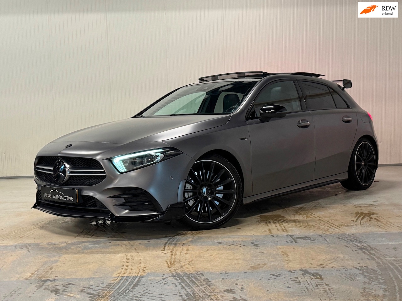 Mercedes-Benz A-klasse - AMG 35 4MATIC Premium Plus | AERODYNAMIC | PANO | BURMESTER | MEMORY SEATS - AutoWereld.nl