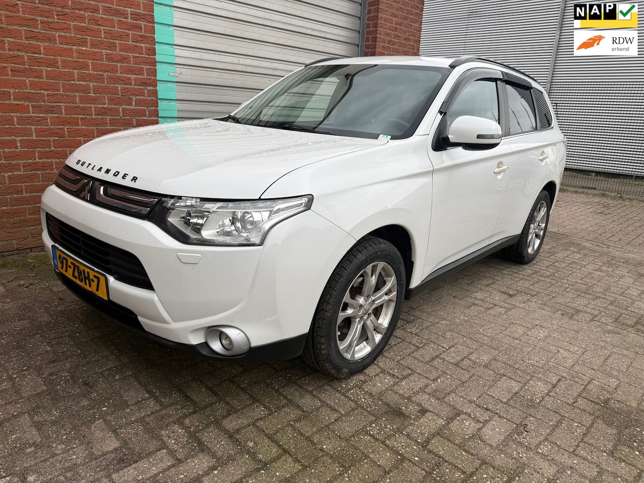 Mitsubishi Outlander - 2.0 Intense+ 7-Pers. automaat NAV.+Clima Bj:2012 NAP! - AutoWereld.nl