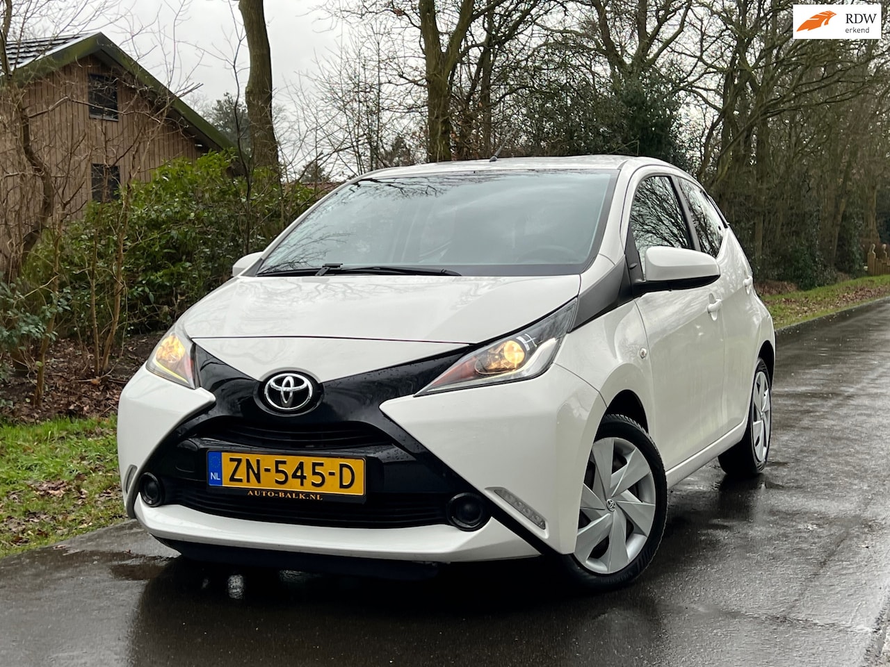 Toyota Aygo - 1.0 VVT-i x | Bleutooth + Airco + Limiter Nu € 6.975,-!!! - AutoWereld.nl