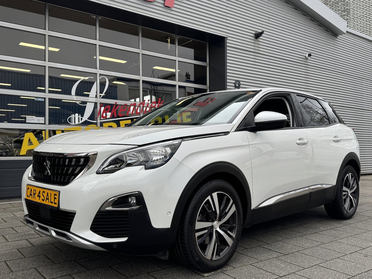 Peugeot 3008 - 1.2 PureTech Allure Pack AUTOMAAT - Navigatie / Apple Carplay I Airco I LED I DPC I Sport - AutoWereld.nl
