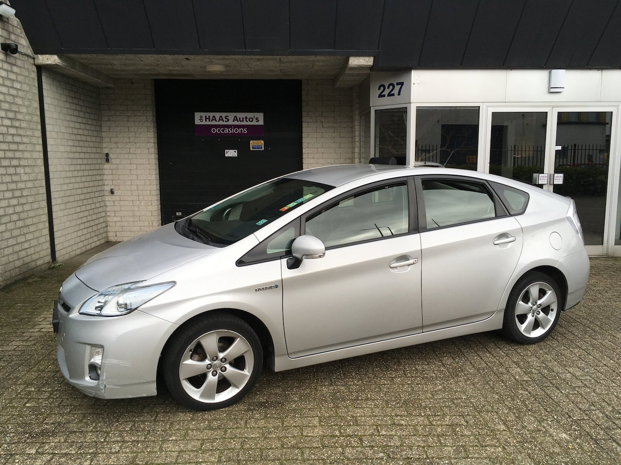 Toyota Prius - 1.8 Aspiration / NAVI / ALU / APK SEPTEMBER 2026 / 1e EIGENAAR - AutoWereld.nl