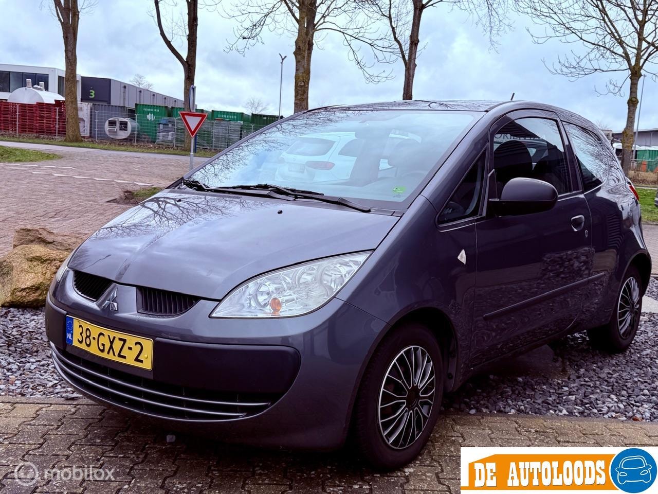 Mitsubishi Colt - 1.1 Inbusiness | Airco | NAP | APK 10-2026 - AutoWereld.nl