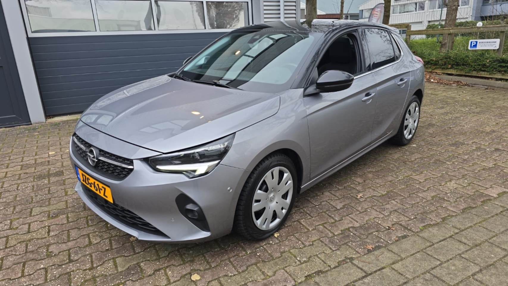 Opel Corsa - 1.2 GS LINE PANO - AutoWereld.nl