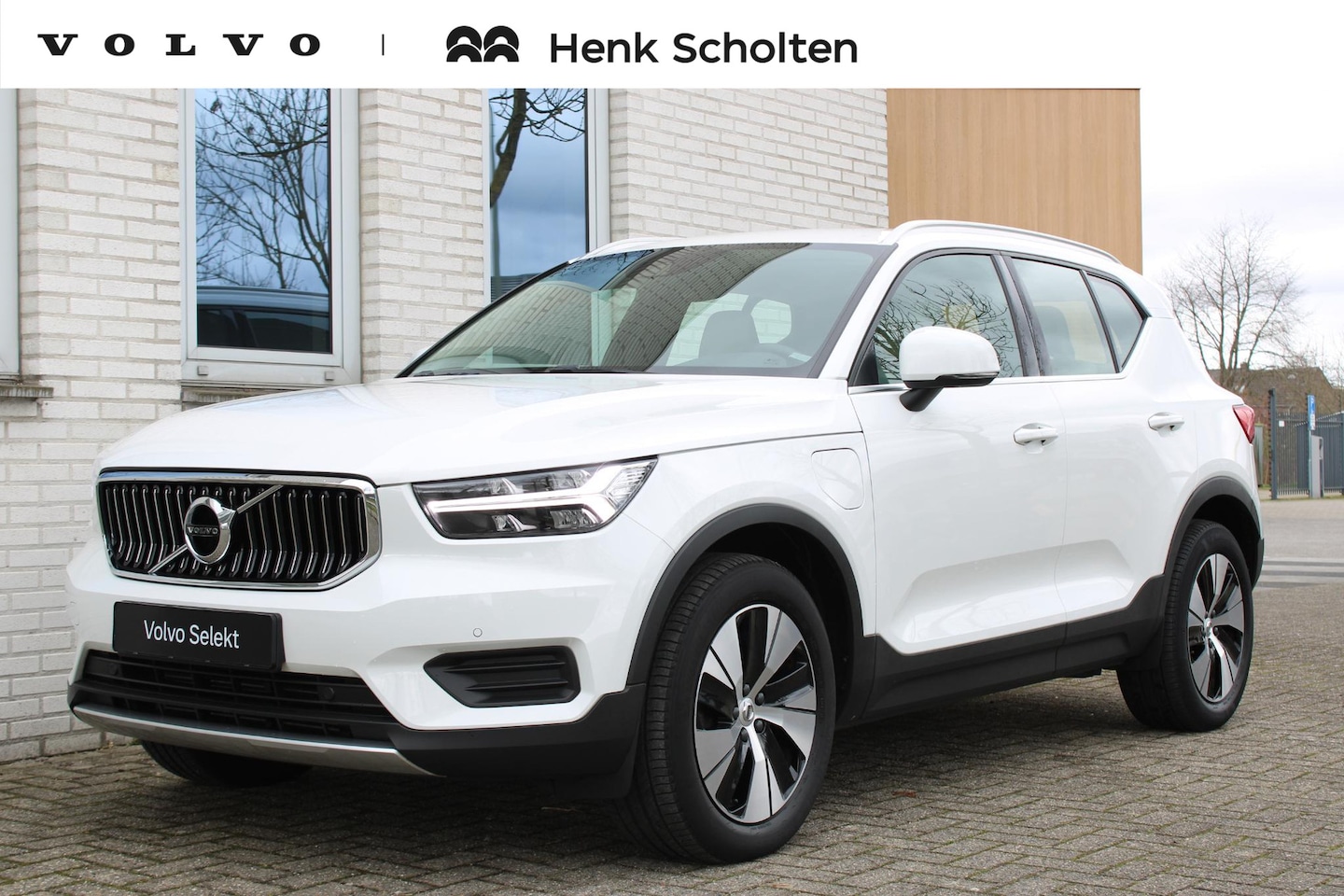 Volvo XC40 - T4 Recharge Inscription Expression | Parkeersensoren voor + achter | Parkeercamera | Blond - AutoWereld.nl