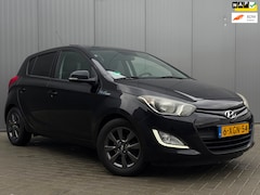 Hyundai i20 - 1.2i Go Plus | Open dak | Navigatie | Cruise | Volledig onderhouden | Nette Wagen