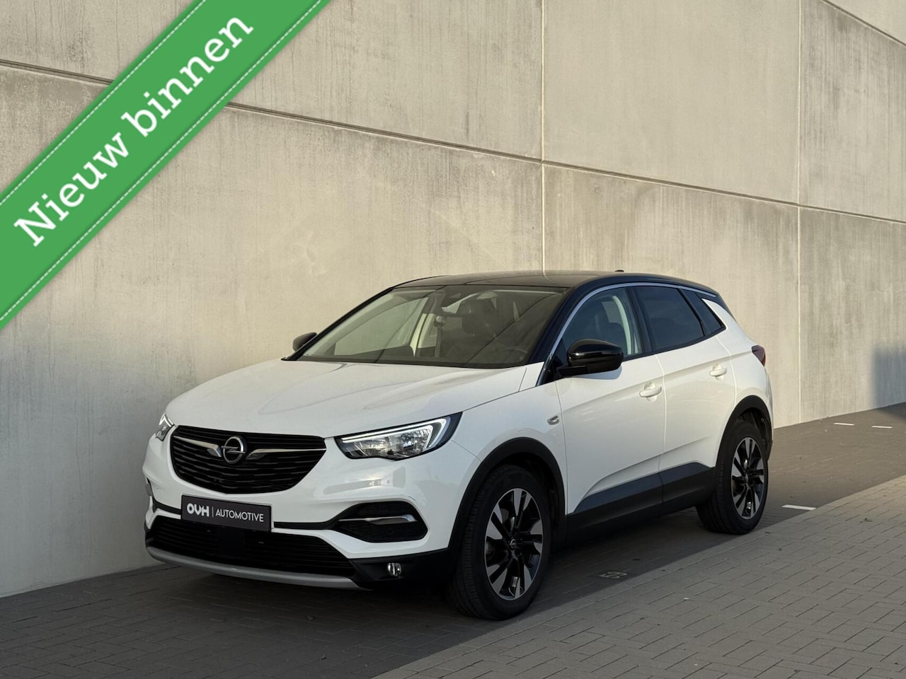 Opel Grandland X - 1.2 | cam | navi | new distr | 12 mnd gara - AutoWereld.nl