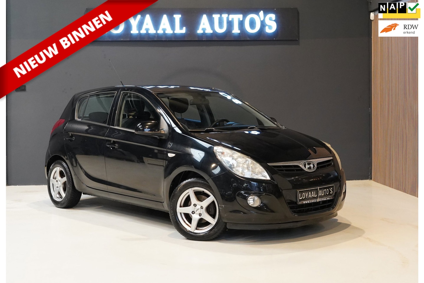 Hyundai i20 - 1.2i DynamicVersion | AIRCO | ELEK.RAMEN | NAP | APK. - AutoWereld.nl