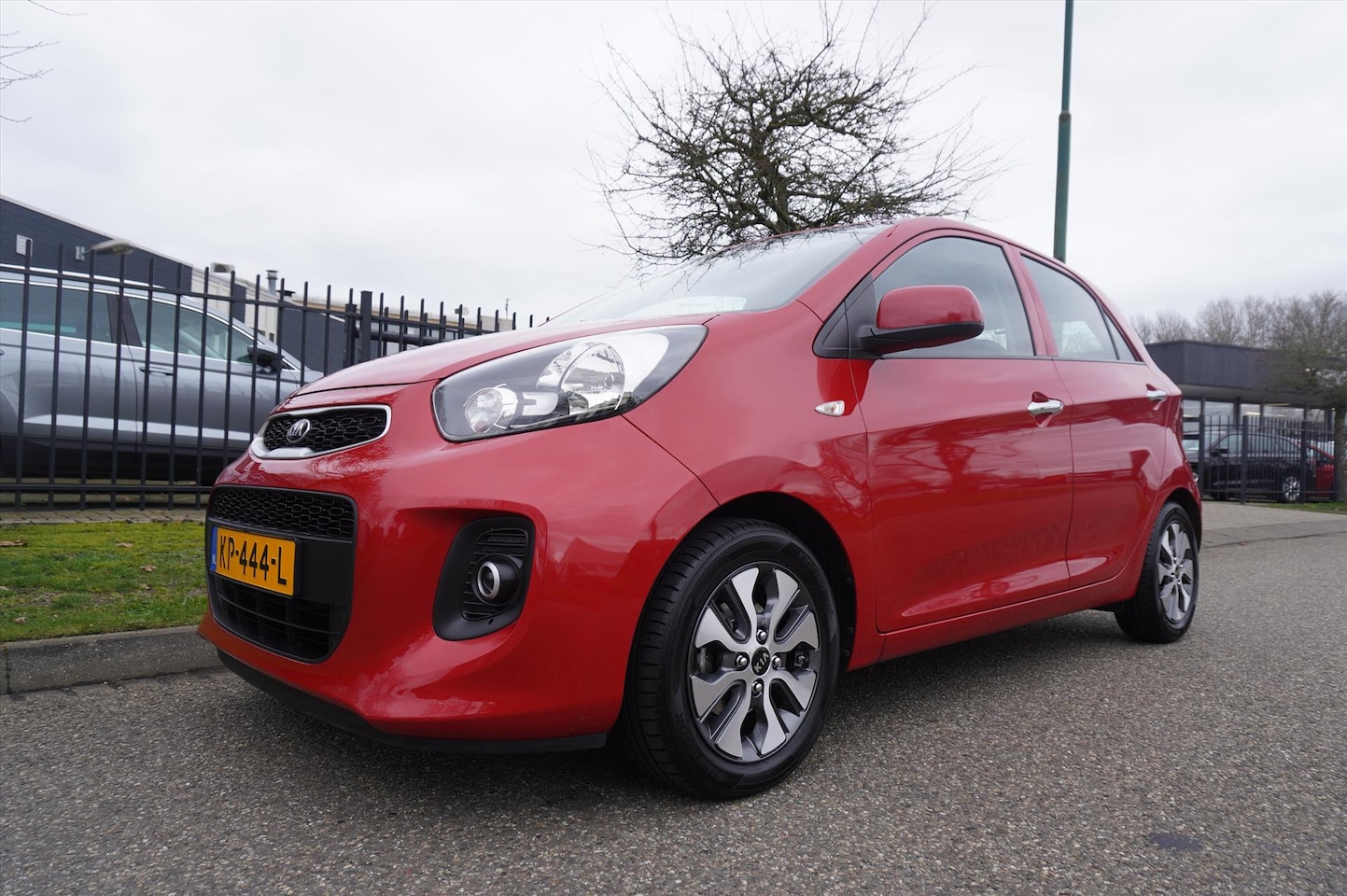 Kia Picanto - 1.0 CVVT 66 PK 5D EconomyPlusLine Navigatie Parkeer Camera - AutoWereld.nl
