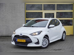 Toyota Yaris - 1.5 Hybrid Automaat Active BJ2021 Achteruitrijcamera | Navi | Climate control | Cruise con