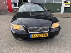 Volvo V70 - 2.4 Momentum Automaat/ Leer/StoelverwarmingNAV/onderhouden/ distr verv 341.000