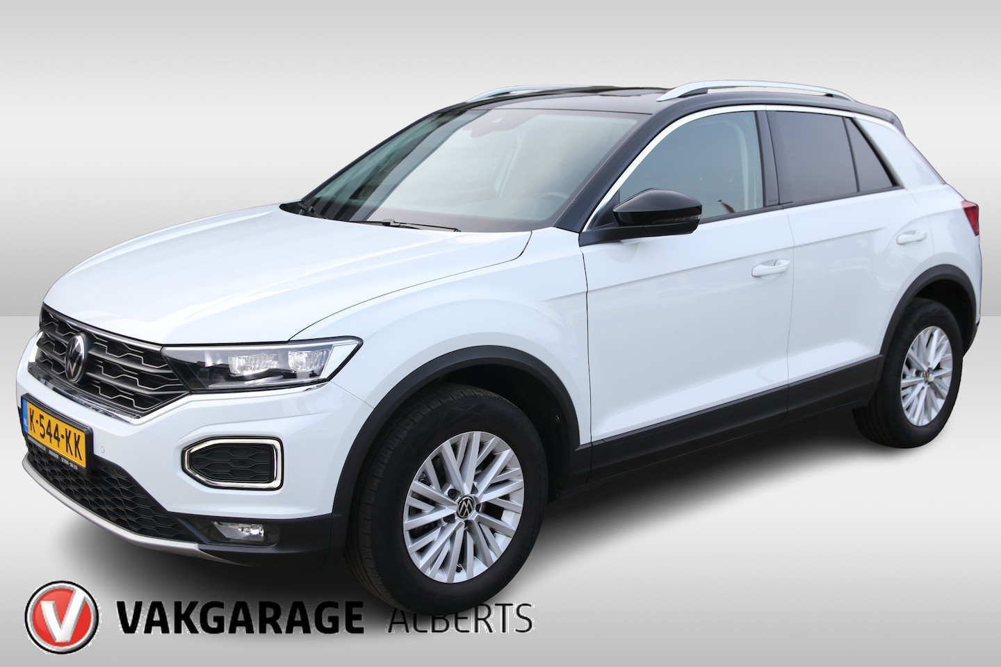 Volkswagen T-Roc - 1.0 TSI Style Business / Navi / Climate / Stoelverwarming / Trekhaak - AutoWereld.nl