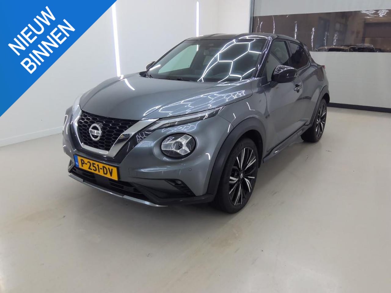 Nissan Juke - 1.0 DIG-T N-DESIGN I AUTOMAAT I P-CAMERA I APPLE CARPLAY I NAVIGATIE I CLIMATE CONTROL - AutoWereld.nl
