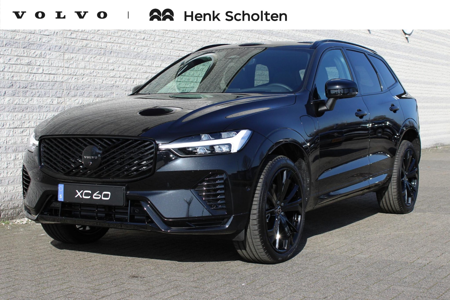 Volvo XC60 - 2.0 T6 Plug-in hybrid AWD Plus Black Edition | Nappa leder Open Grid | Panoramadak | Visua - AutoWereld.nl